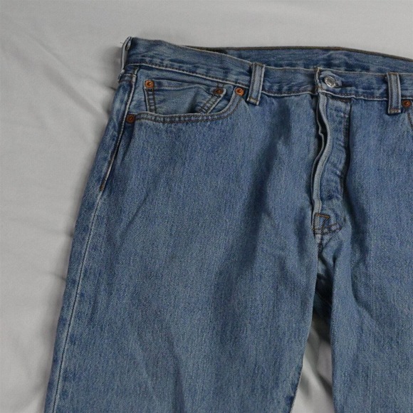 Levis 36 x 30 501 Original Button Fly Straight Light Wash Denim Jeans - Picture 2 of 7